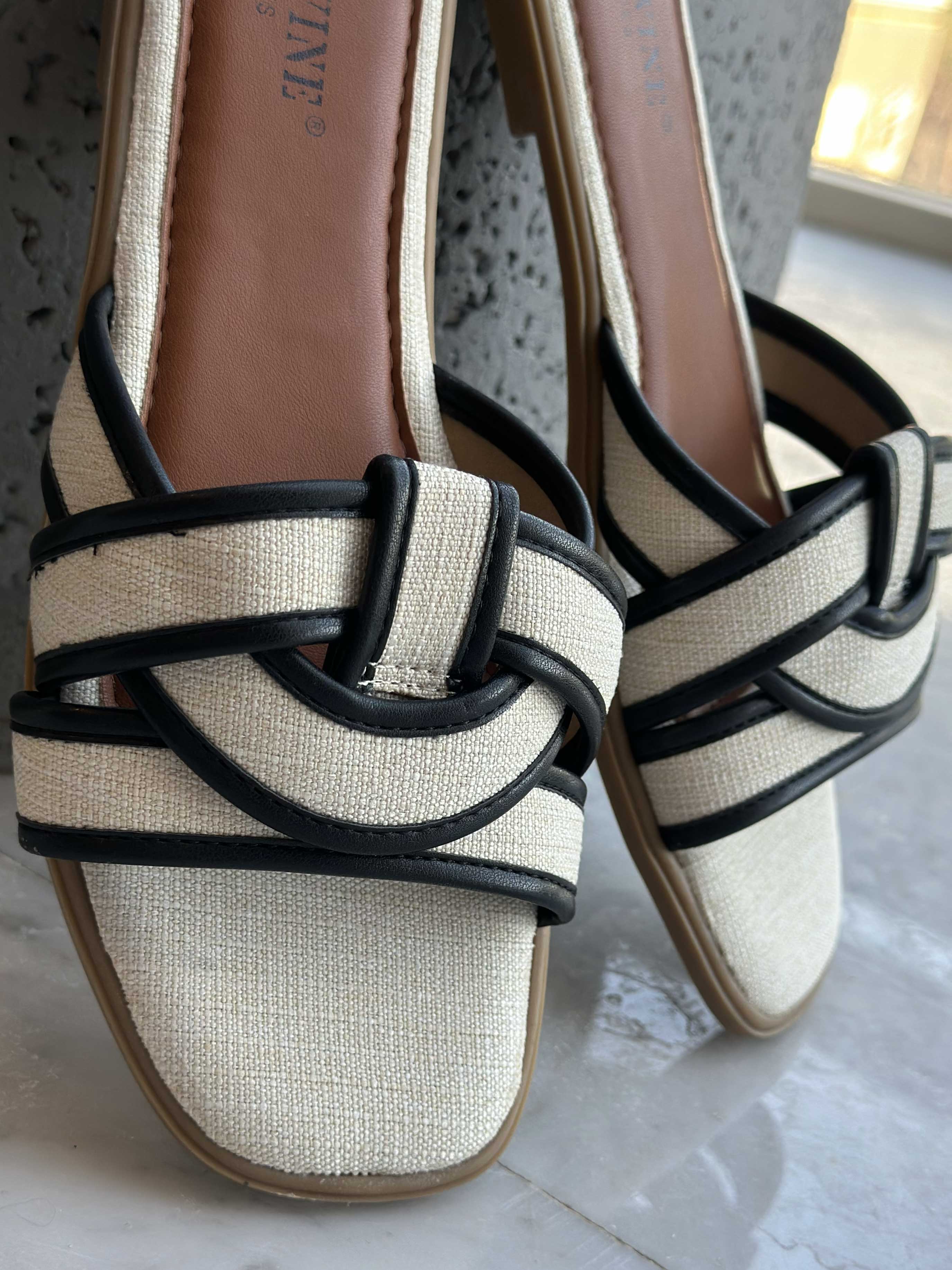 Valerie - Sandaler med flettet detaljer